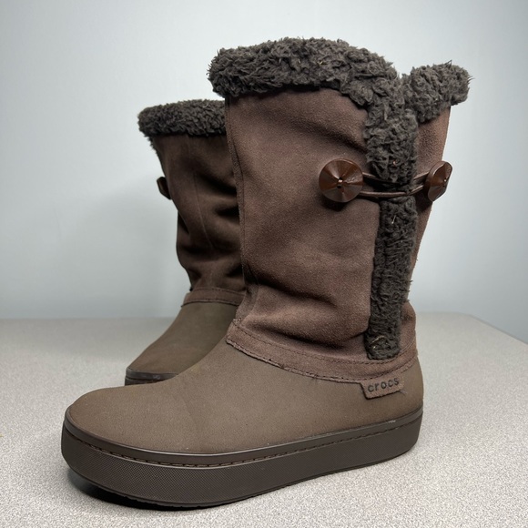 CROCS Brown Women's Shearling Lining Button Outdoor Adventure Boo Boots/Booties - Picture 5 of 11